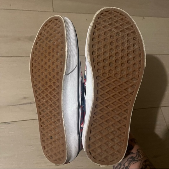 Women’s Vans Classic Slip On Floral Red Graffiti - Picture 5 of 6